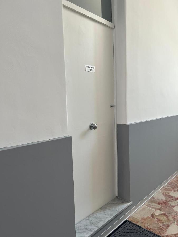 Holiday House Fifteen คาตาเนีย ภายนอก รูปภาพ